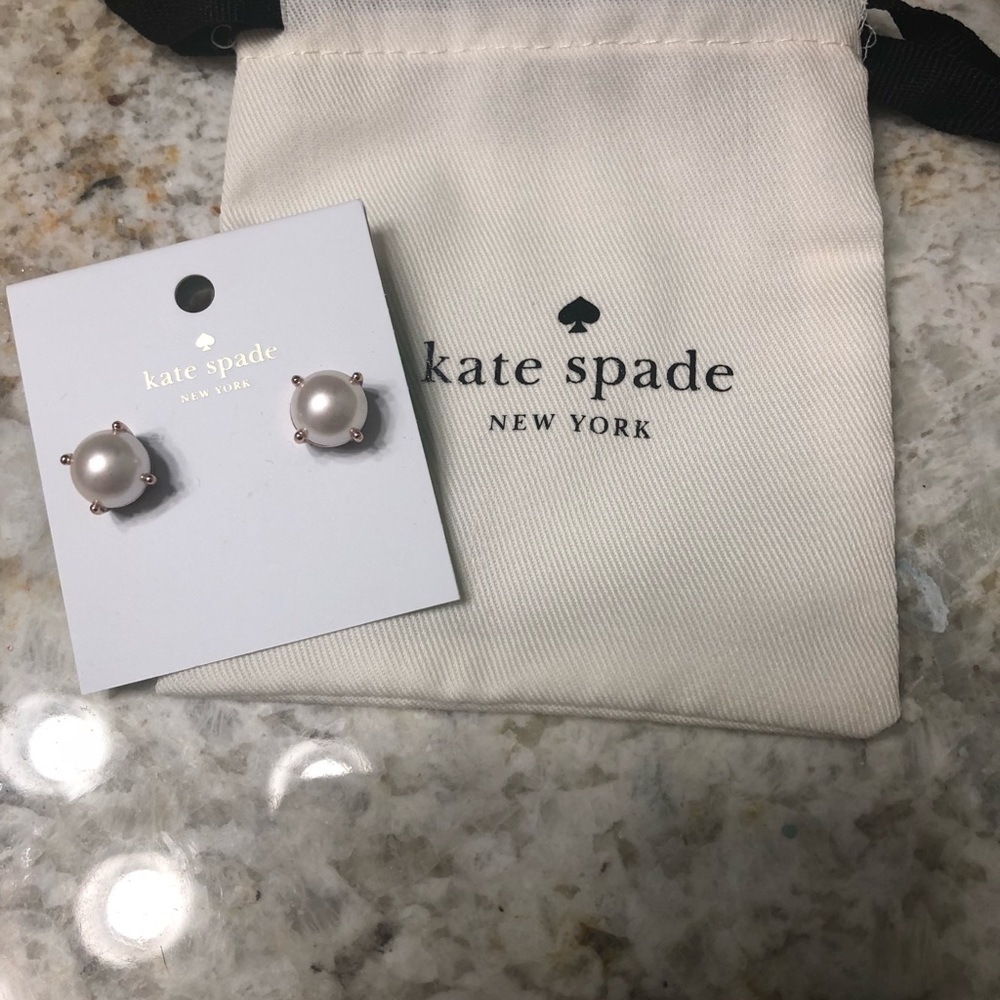 Kate Spade ♠️ pearl earrings